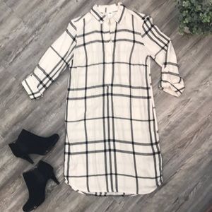 Black and white shirt dress by Old Navy